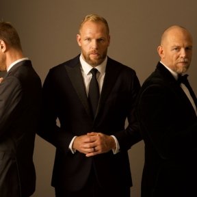 mike-tindall-gin-4-090523-fb833cb7f6014fd9a96d2face388c53a